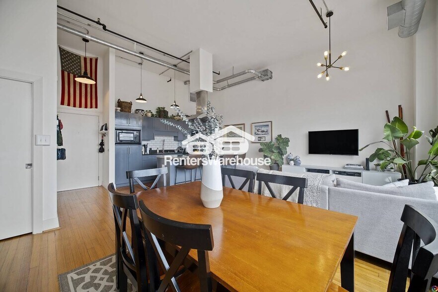 Building Photo - 500 Granby St