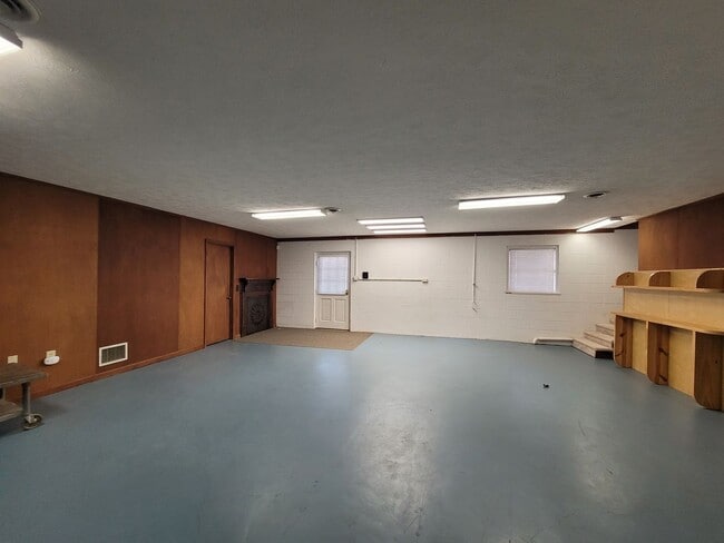 Building Photo - Nice Brick Home in Mount Airy