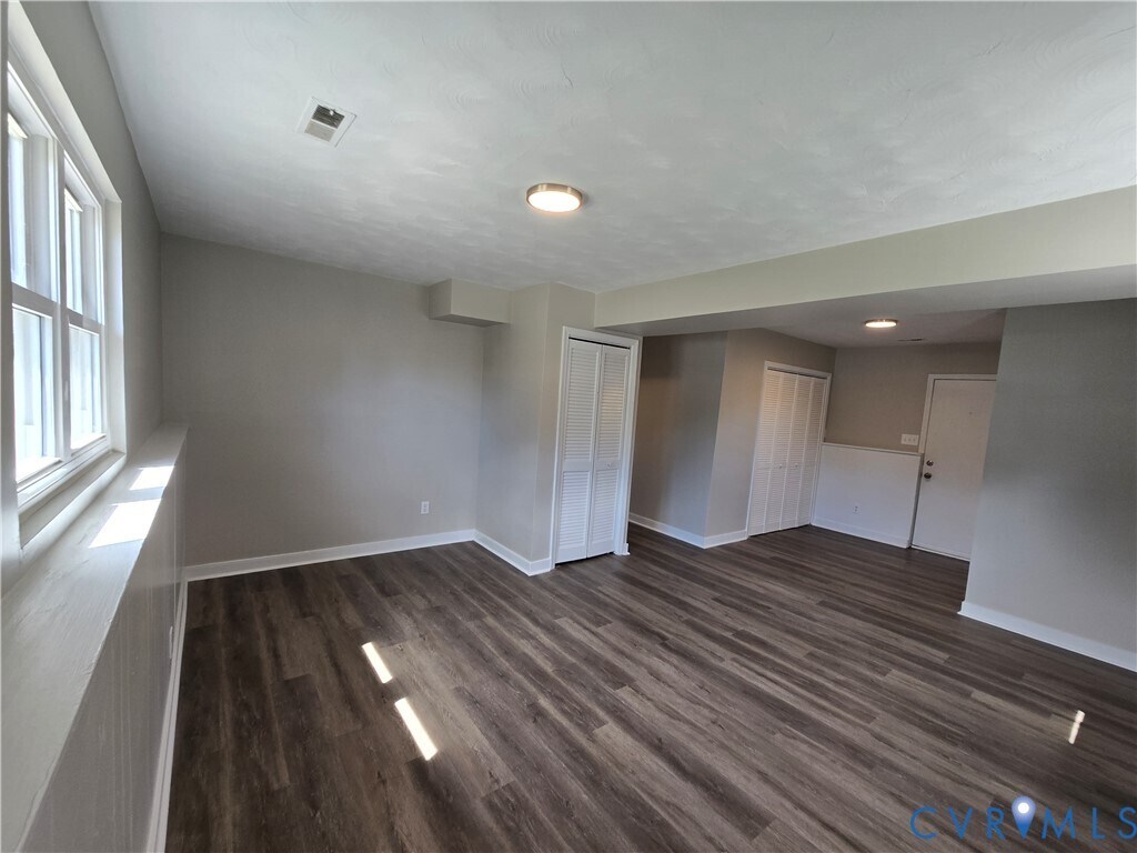 Building Photo - 10200 Stroud Ln