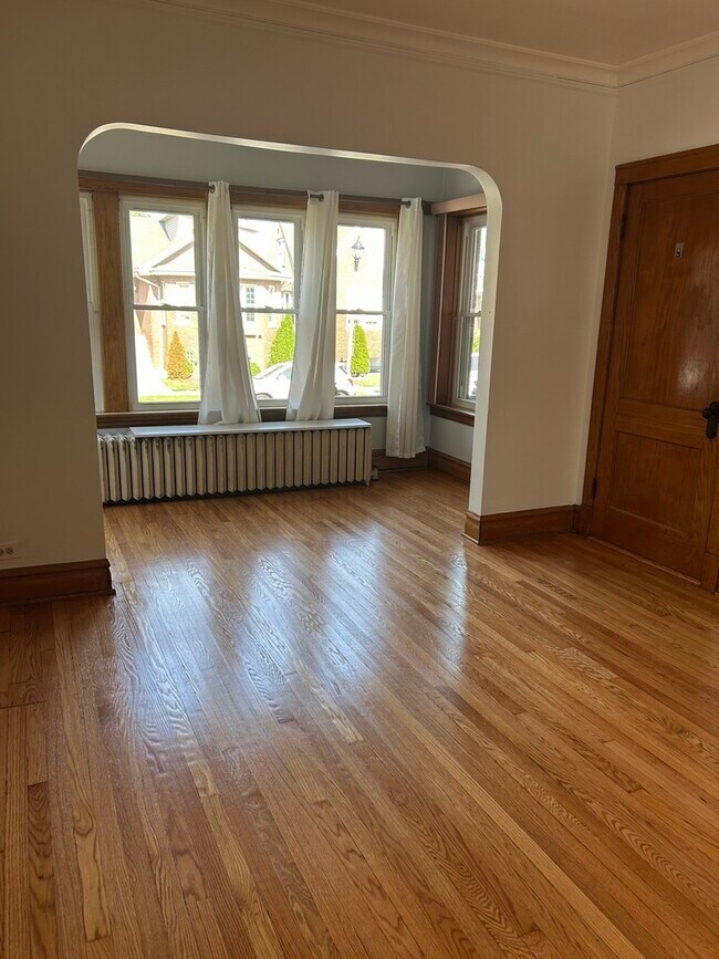 Building Photo - 2237 Elmwood Ave