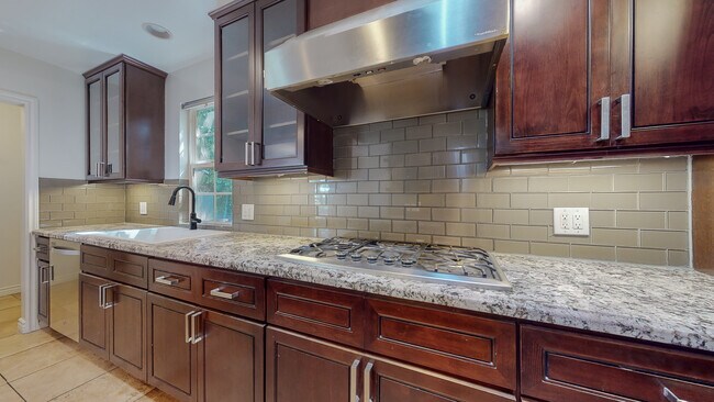 Kitchen... - 18406 Bessemer St