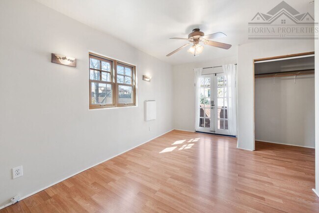 Building Photo - Sunny Retreat in South Capitol