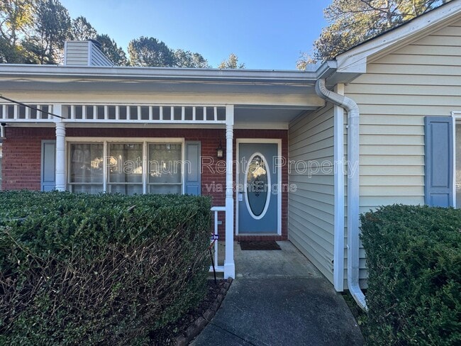 Building Photo - 335 Charlyne Way