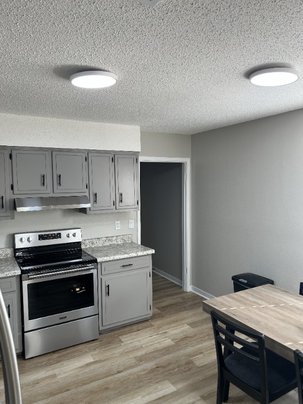 Building Photo - 830 Calhoun Ave