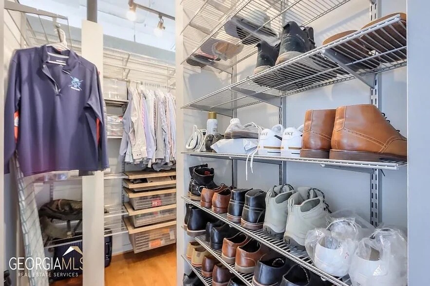 Building Photo - 426 Marietta St NW