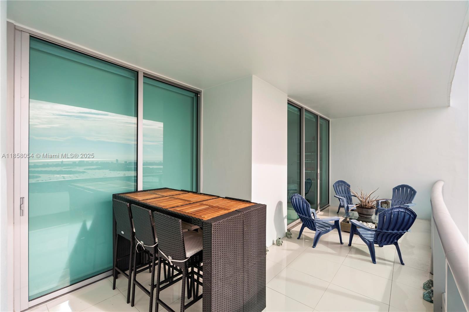 Building Photo - 900 Biscayne Blvd