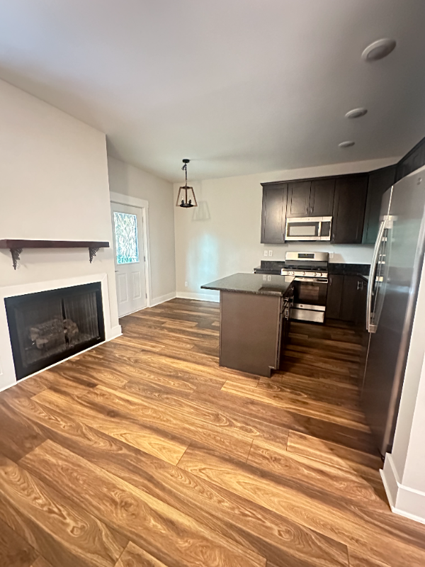 Building Photo - 4412 Shelborne Dr