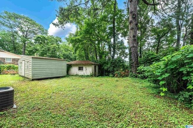 Building Photo - 133 Persimmon St