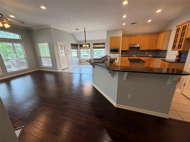 Building Photo - 8413 Sea Ash Cir