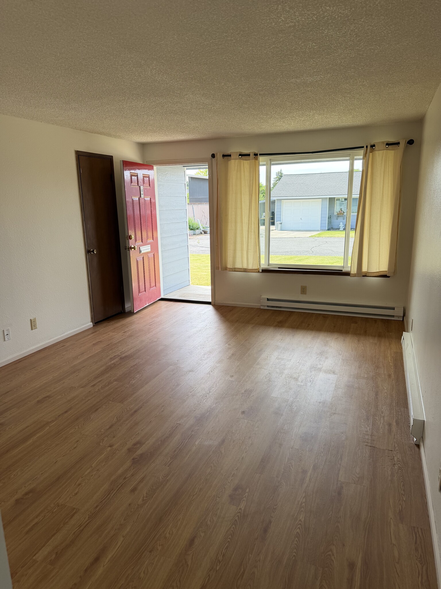 Building Photo - 1404 N Cora St