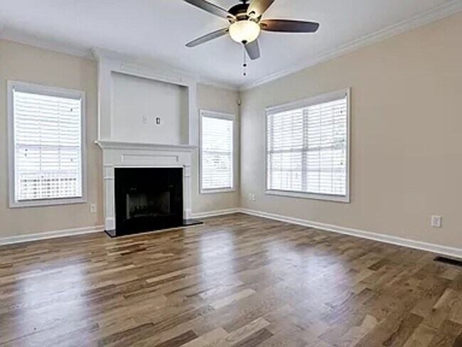 Building Photo - Charming 3BR House in Atlanta