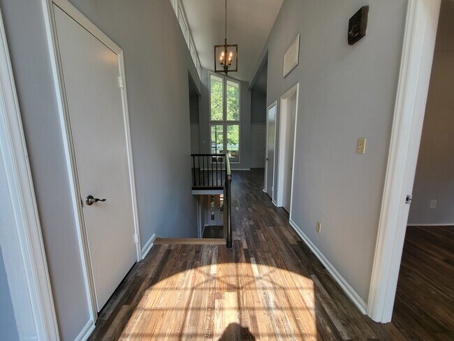 Building Photo - 3106 Point Clear Dr