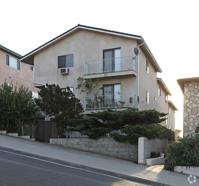Building Photo - White Knoll 980