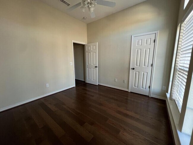 Building Photo - 6053 Laci Ln