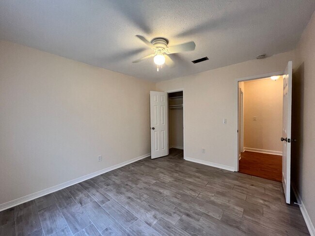 Building Photo - Great 3 bedroom family home in the heart of Destin!