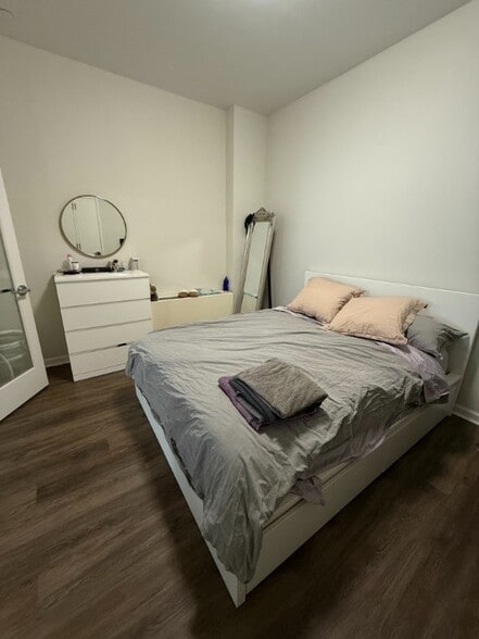 Building Photo - 15 Park Row