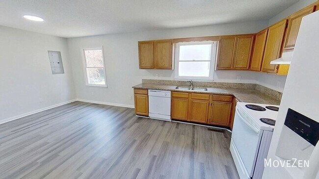 Building Photo - 4006 Coltrain Rd
