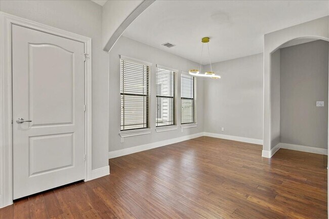 Building Photo - 1518 Bingham St
