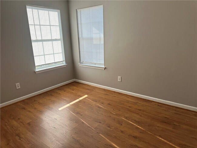 Building Photo - 3730 Golfe Links Dr