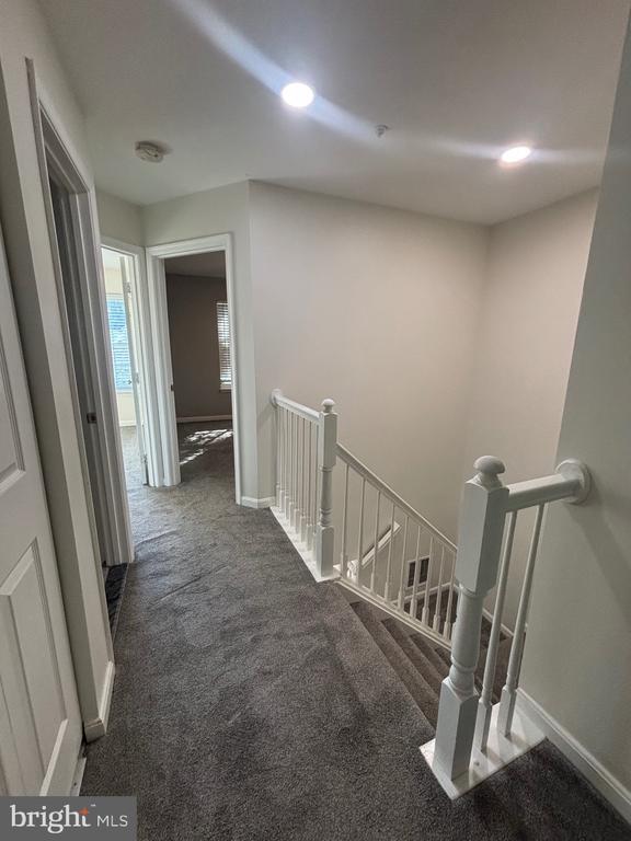 Building Photo - 863 English Chestnut Dr