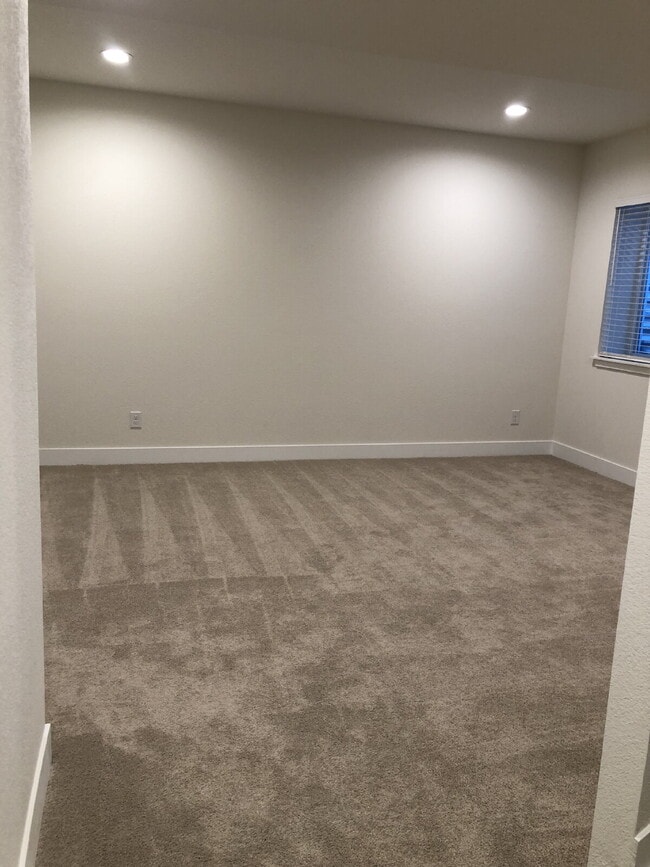 Building Photo - "Spacious 5-Bedroom New Construction Home available July 5th!"