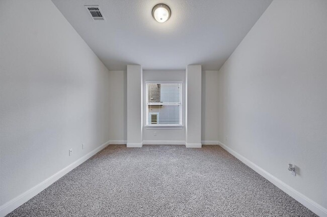 Building Photo - 5321 Del Dios Way