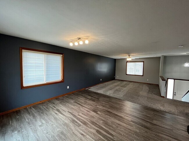 Building Photo - 7825 Yankee Woods Dr