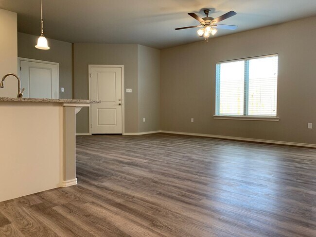 Building Photo - DB 1219 Preston Trails