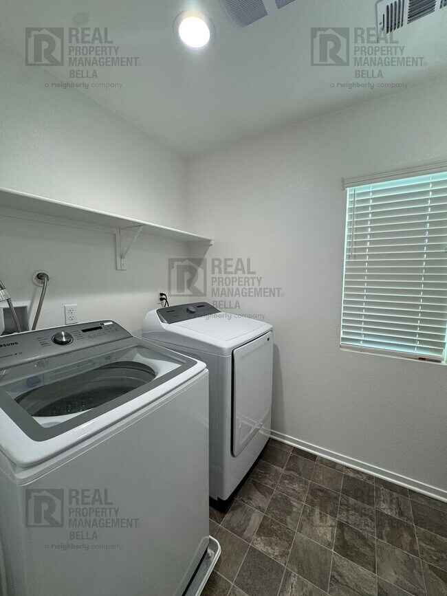 Building Photo - Gated Canyon Hills Gem – 3 Bedrooms, 2.5 B...