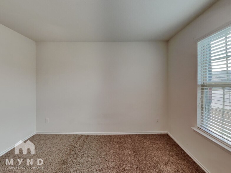 Building Photo - 4101 Black Canyon Dr