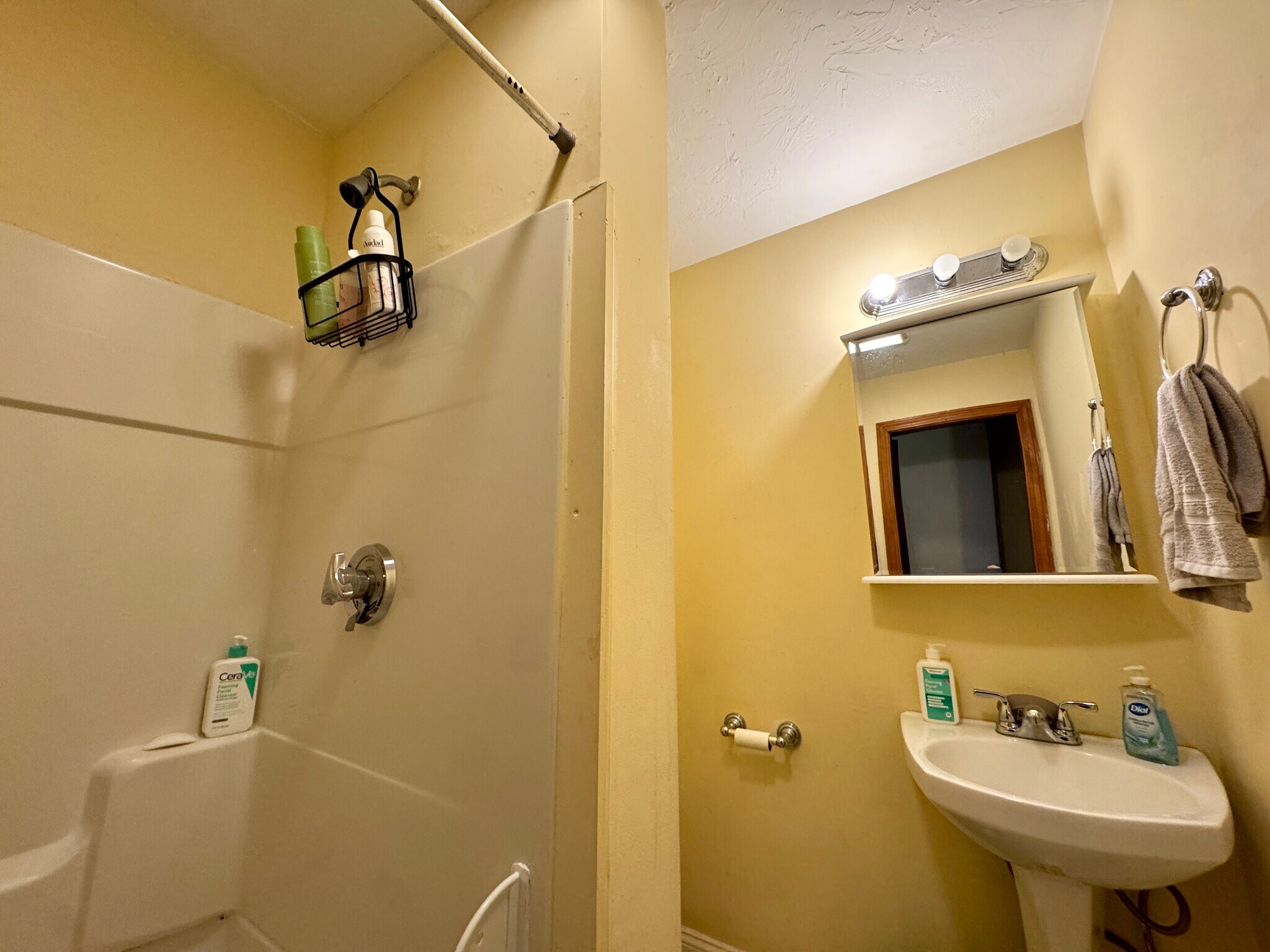 Building Photo - 1516 Tremont St