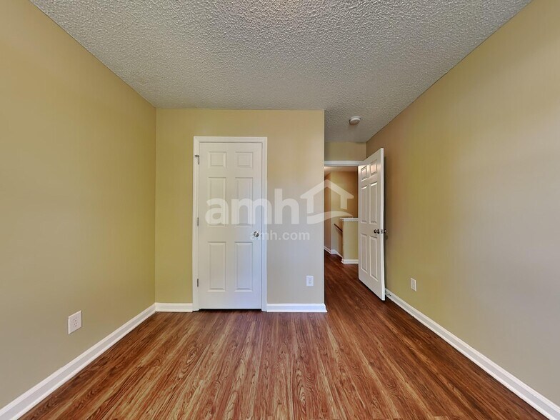 Building Photo - 582 Cotton Brook Dr