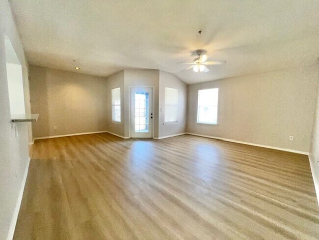 Building Photo - NEW-Remodeled bathroom & kitchen! NEW VINYL PLANK flooring & fresh paint! 2 bedroom 1 bath condo ...