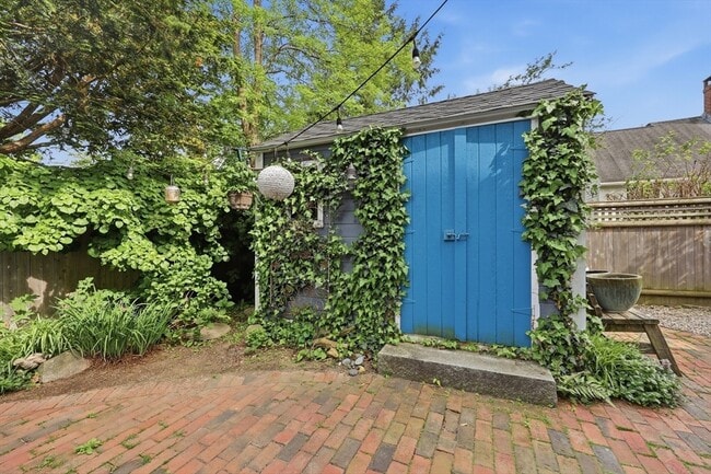 Building Photo - 37 Marlboro St