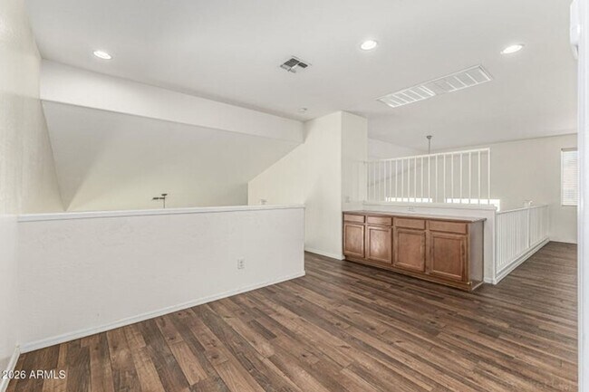 Building Photo - 8760 W Augusta Ave