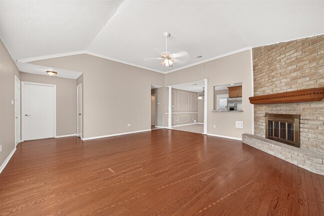 Building Photo - 1010 Valley Ranch Dr