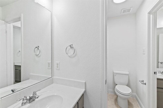 Building Photo - 4424 Overbrook Dr