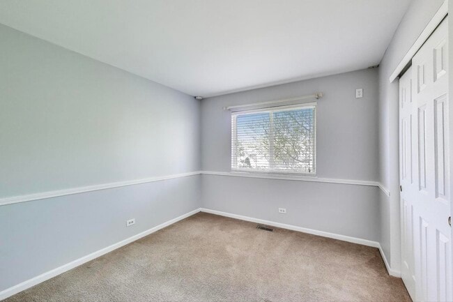 Building Photo - 1217 S Elder Ln