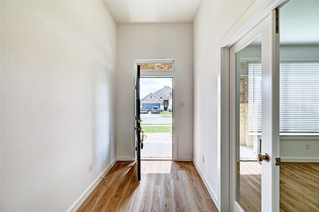 Building Photo - 8403 Oceanmist Cv Dr