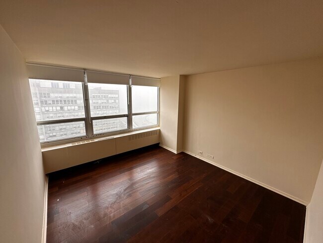 Building Photo - 4800 S Chicago Beach Dr