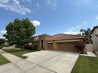 Building Photo - Elegant 4-Bedroom, 3-Bathroom Home with 3-...