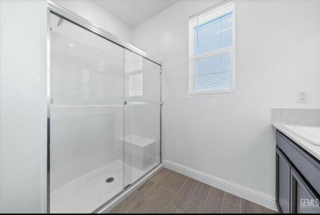 Building Photo - 9712 Maple Ter Ln