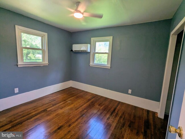 Building Photo - 2225 Williams Dr