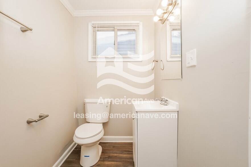 Building Photo - 586 Johnston Ct