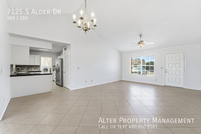 Building Photo - 7125 S Alder Dr