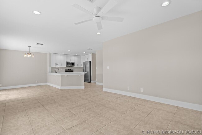 Building Photo - 4250 NW 1st Pl