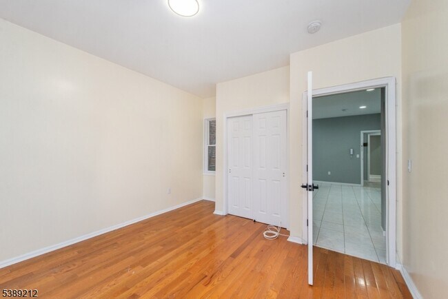 Building Photo - 1878 Springfield Ave