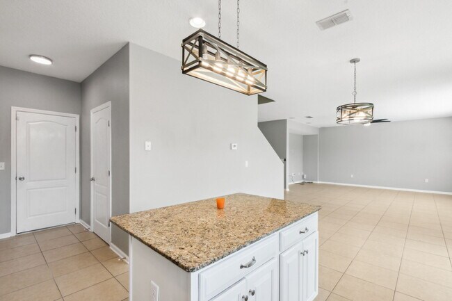 Building Photo - 12677 Pine Marsh Way