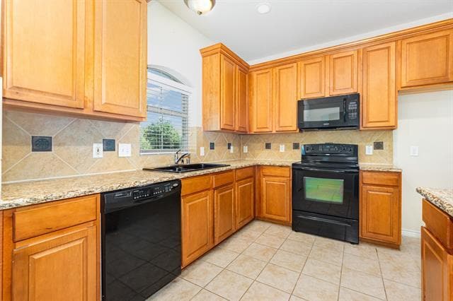 Building Photo - 6895 Pistoia Dr