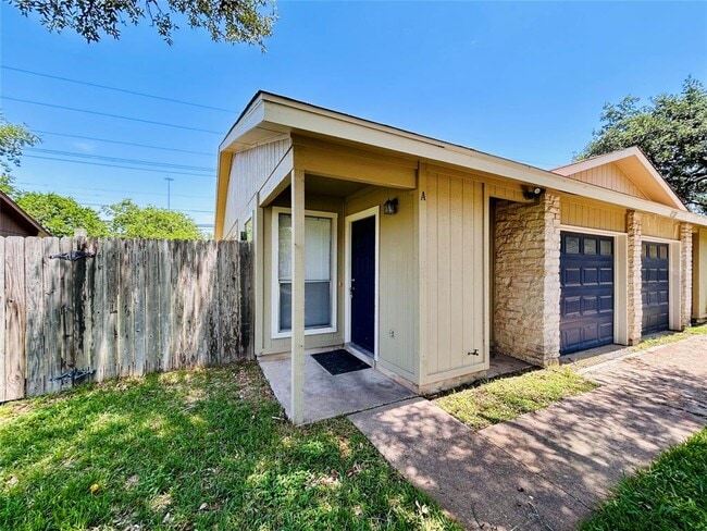 Primary Photo - 12211 Dundee Dr